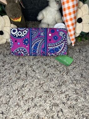 Vera Bradley Pink and Navy Paisley Quilted Wallet-boysenberry